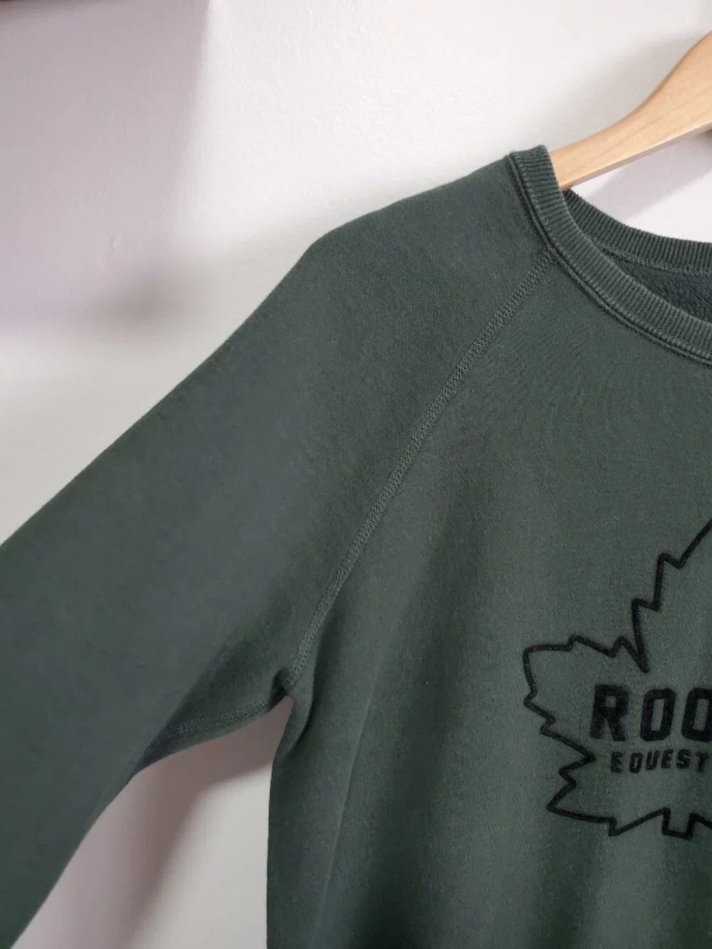 ROOTS Equestrian Sweatshirt Maple Leaf Terrycloth Green Black Women's Medium - Picture 5 of 11